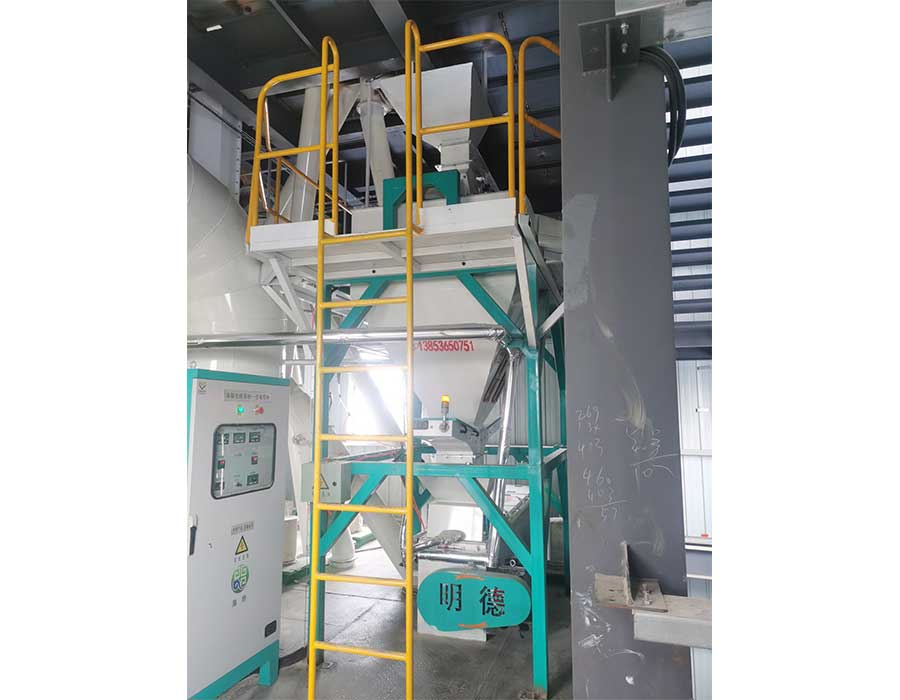 濟(jì)寧海鼎雙秤-雙秤物料稱(chēng)重油脂后噴設(shè)備